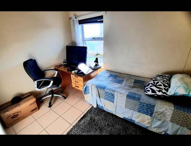2 BEDROOM APARTMENT FOR SALE IN STRAND SOUTH